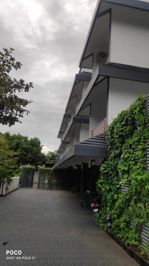 Emperor-Hotel Rachana Continental Pvt Ltd Kizhake Chālakudi 외부 사진