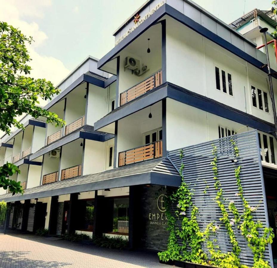 Emperor-Hotel Rachana Continental Pvt Ltd Kizhake Chālakudi 외부 사진