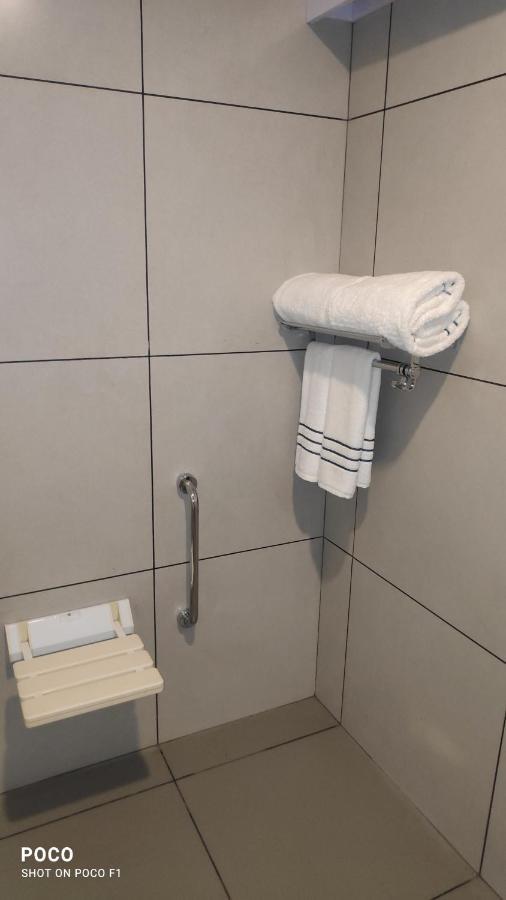Emperor-Hotel Rachana Continental Pvt Ltd Kizhake Chālakudi 외부 사진