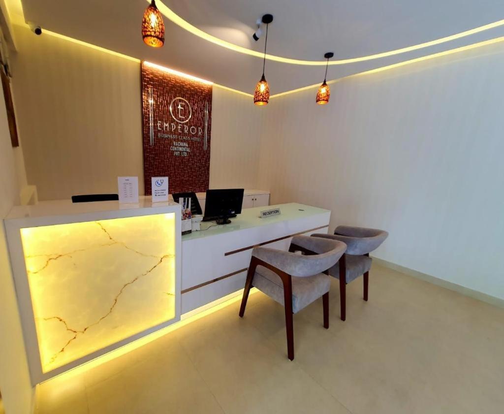 Emperor-Hotel Rachana Continental Pvt Ltd Kizhake Chālakudi 외부 사진