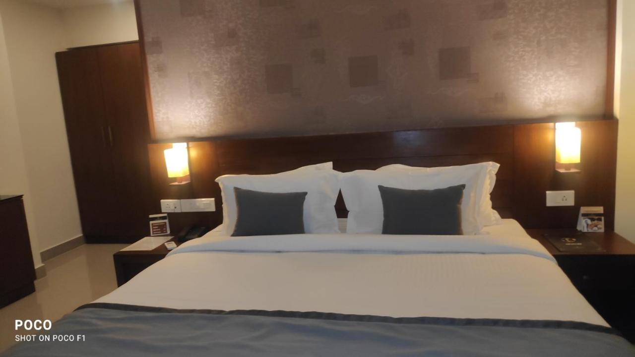 Emperor-Hotel Rachana Continental Pvt Ltd Kizhake Chālakudi 외부 사진
