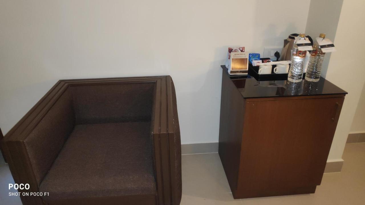Emperor-Hotel Rachana Continental Pvt Ltd Kizhake Chālakudi 외부 사진